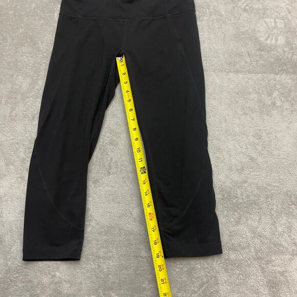 Athleta Black Capri Length Leggings - Size Medium - Picture 3 of 10